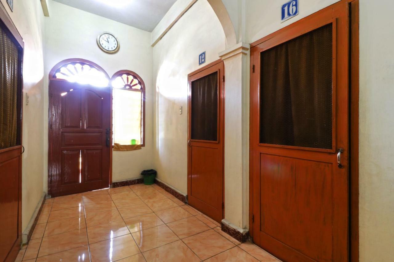 מלון מדאן Wisma Yuli Syariah מראה חיצוני תמונה