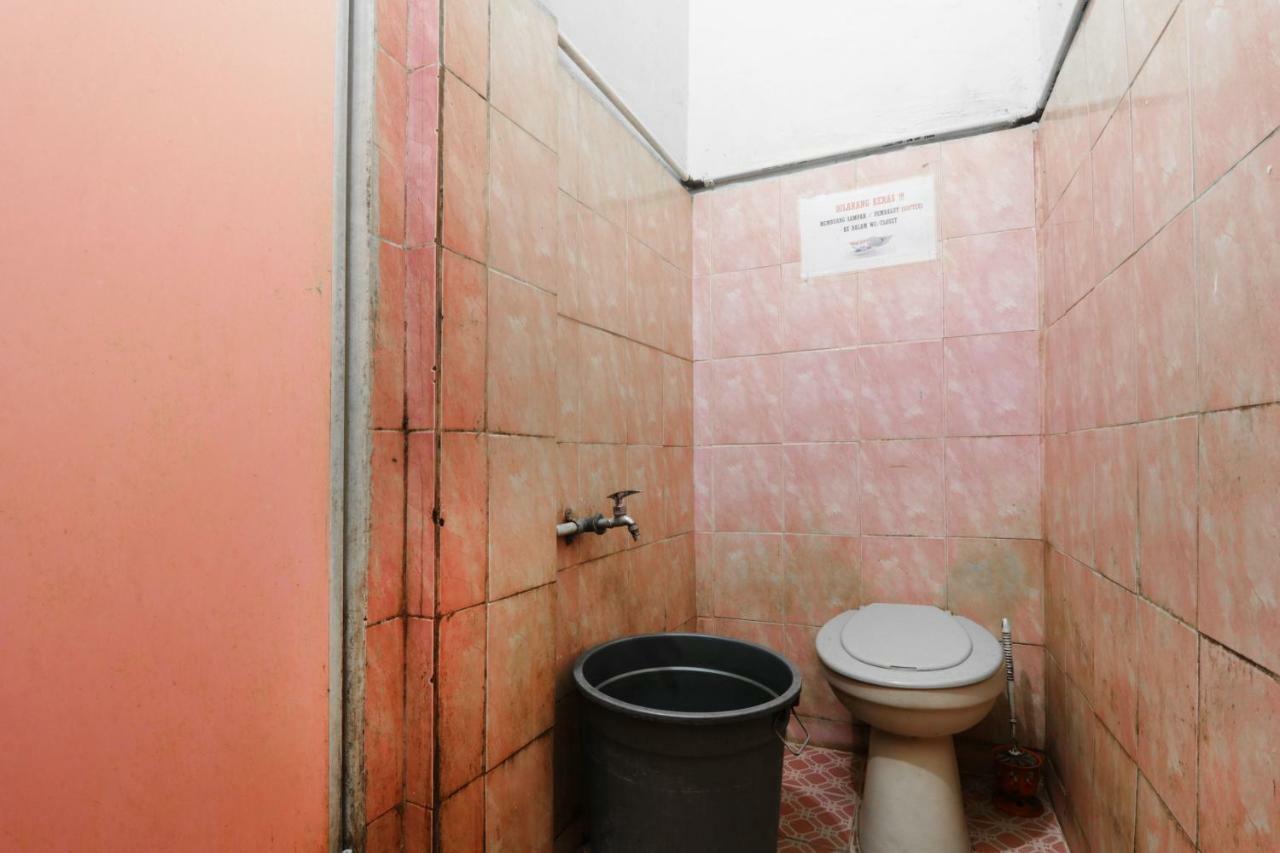 מלון מדאן Wisma Yuli Syariah מראה חיצוני תמונה