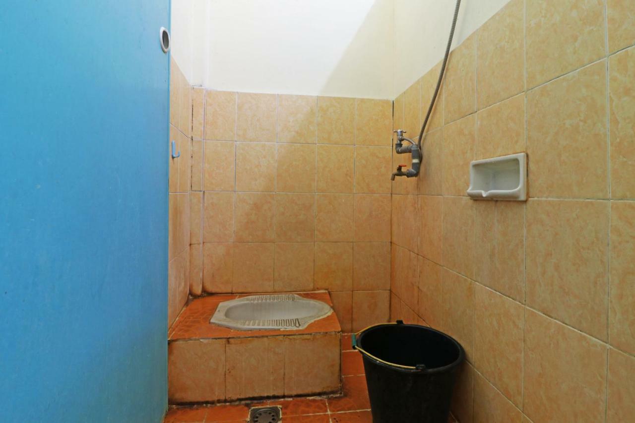 מלון מדאן Wisma Yuli Syariah מראה חיצוני תמונה